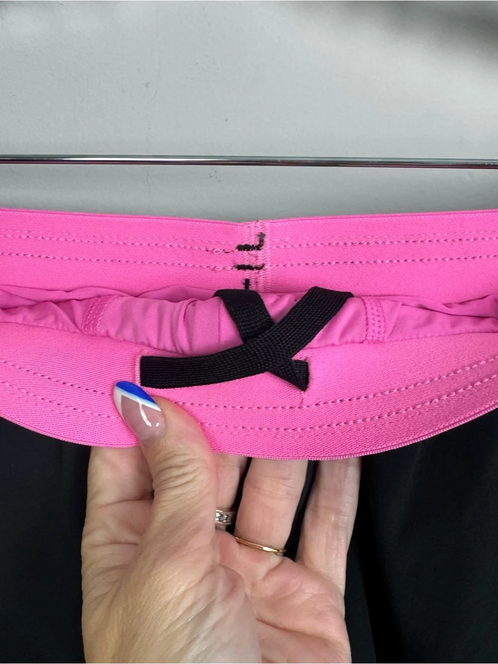 CHUBBIES | The Capes Black & Hot Pink Ultimate Performance Shorts Men’s Size L